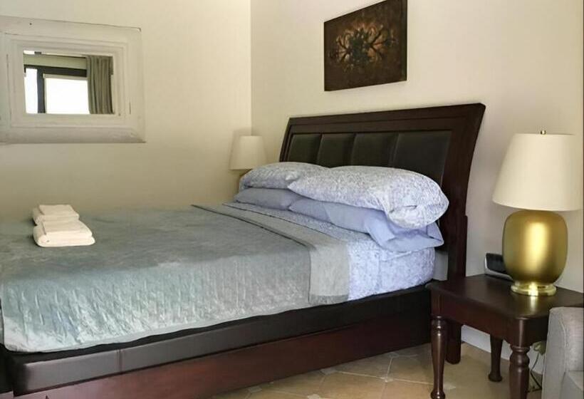 פנסיון The Hideaway Vacation Condos