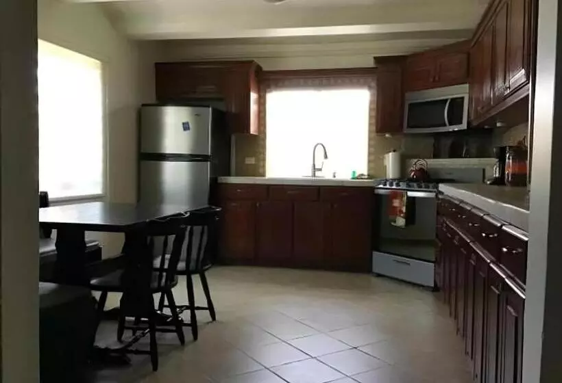 ペンション The Hideaway Vacation Condos