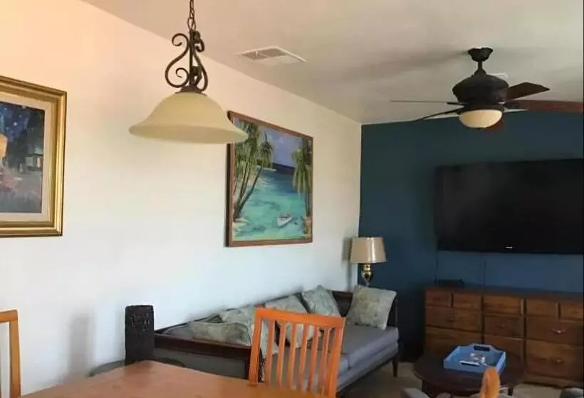ペンション The Hideaway Vacation Condos