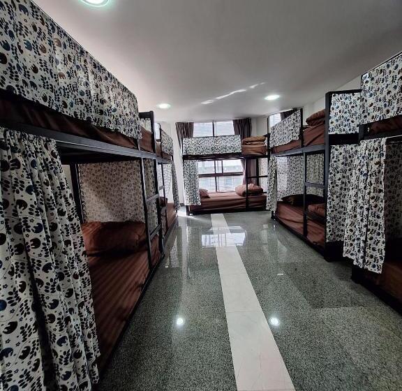 هاستل Cody Backpackers Cnx