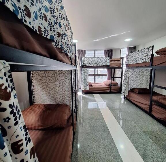 هاستل Cody Backpackers Cnx