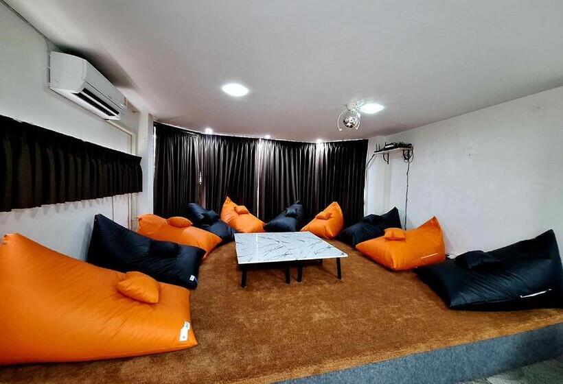 هاستل Cody Backpackers Cnx