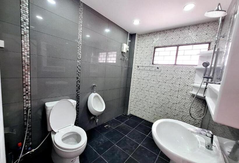 هاستل Cody Backpackers Cnx