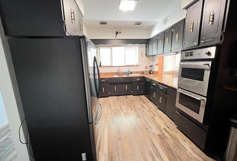 ユースホステル Pill Hill Mansion