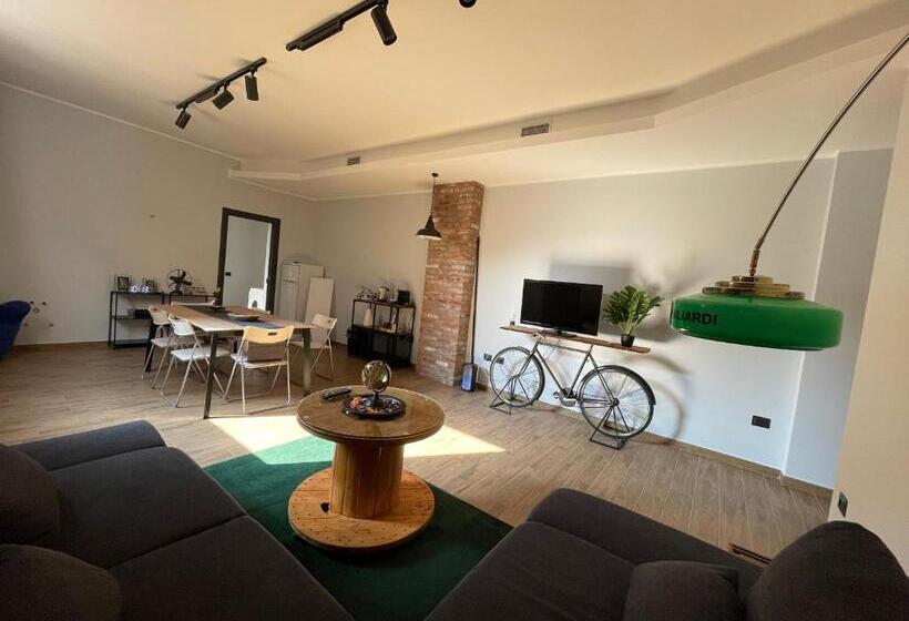 민박 Industrial House 3