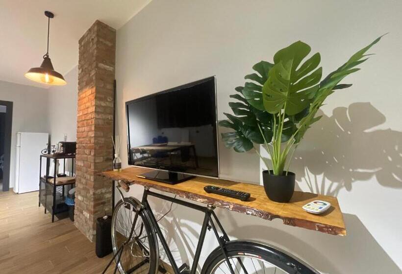 민박 Industrial House 3