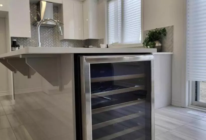 ベッドアンドブレックファースト New Luxury Home