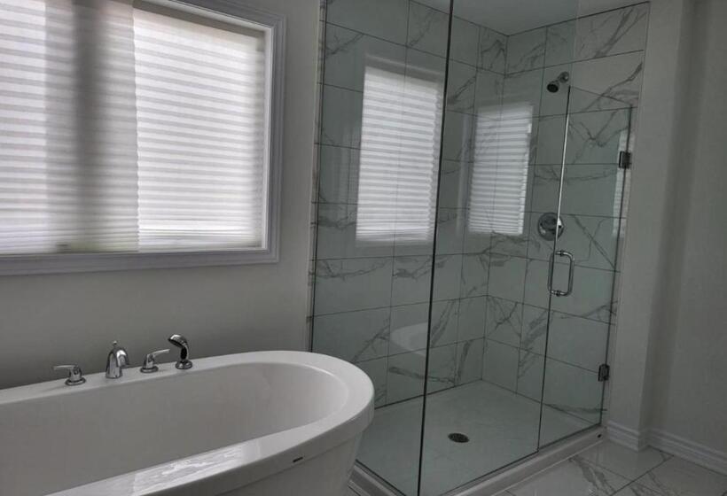 Bed and Breakfast New Luxury Home