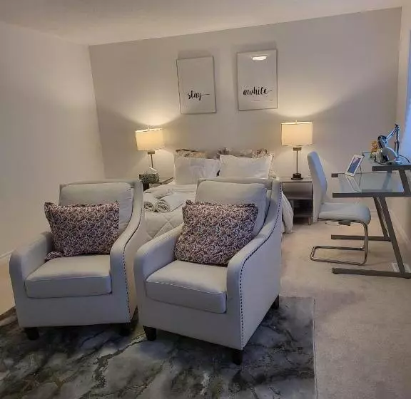 ベッドアンドブレックファースト New Luxury Home