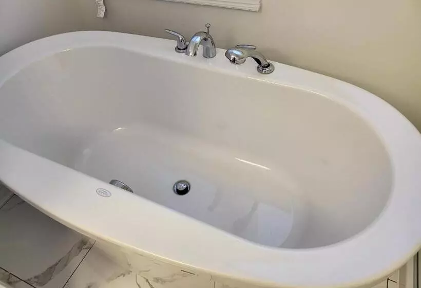 ベッドアンドブレックファースト New Luxury Home