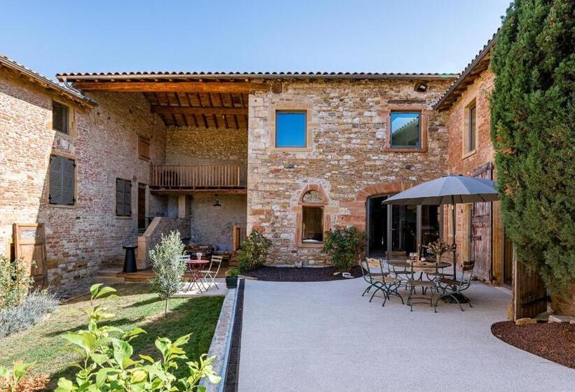 تختخواب و صبحانه Maison De Pagneux