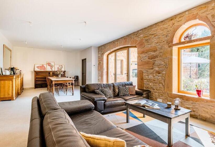 تختخواب و صبحانه Maison De Pagneux