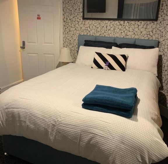 تختخواب و صبحانه Sam’z Boutique