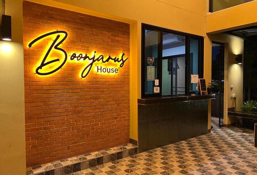 Boonjaras House บุญจรัส เฮ้าส์