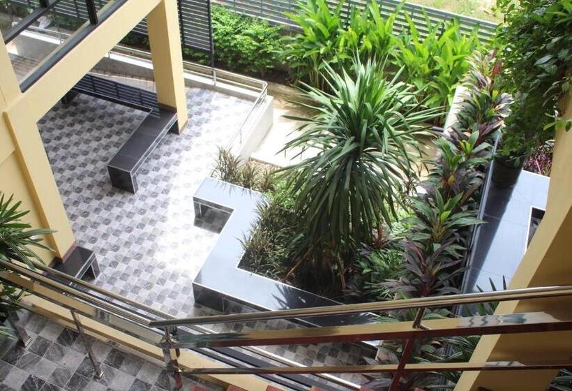 Boonjaras House บุญจรัส เฮ้าส์