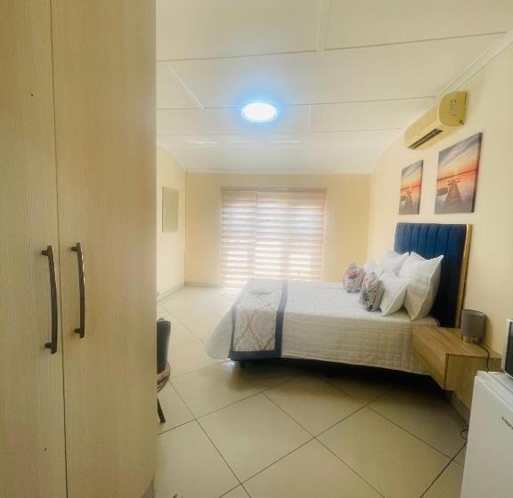 Glamour C Rane Lodge