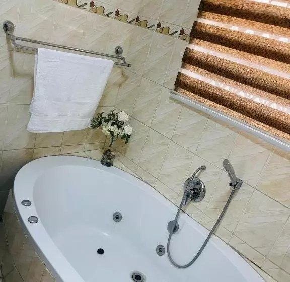 Glamour C Rane Lodge