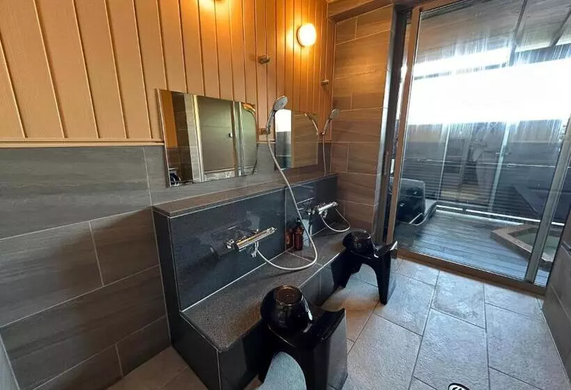 Hotelli 宵待ちの宿　萩一輪