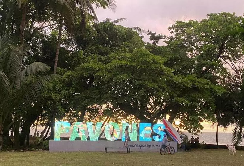 Hotelli Brahman Bungalows On Pavones Point