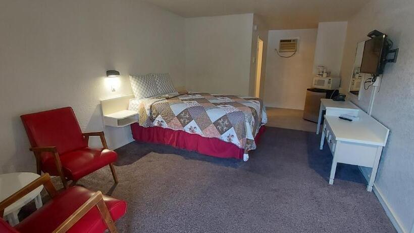 ホテル Granby River Inn & Suites