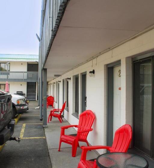 ホテル Granby River Inn & Suites