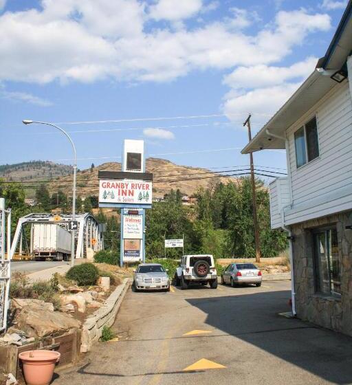ホテル Granby River Inn & Suites