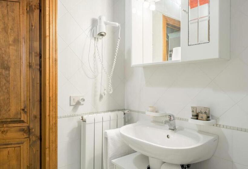 ホテル Vecchia Fornace La Piastra Agriturismo, With Pool, Abetone