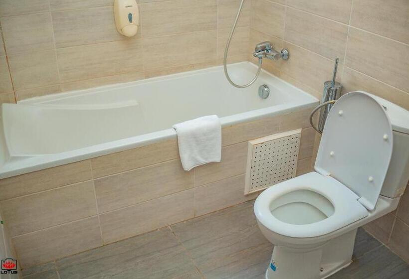 هتل Mayombe Arena