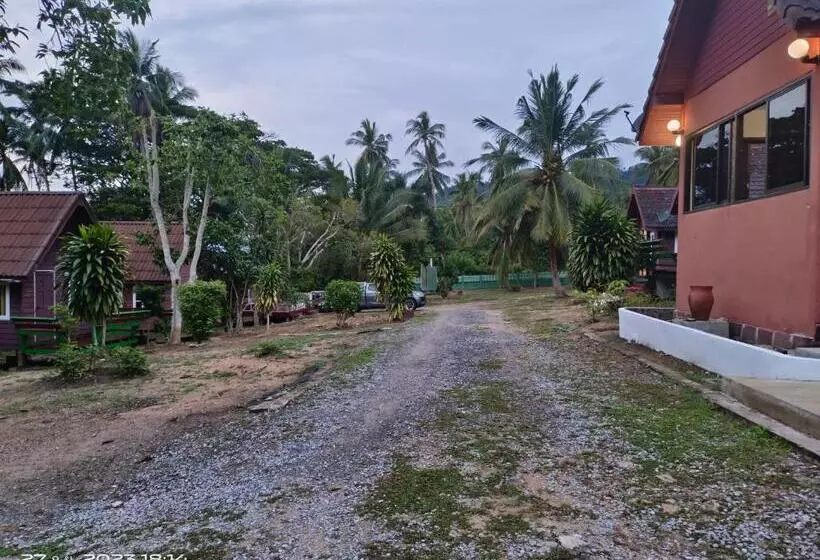 Hotelli Panasak Resort