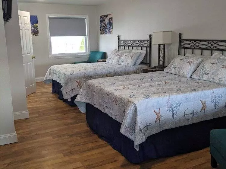 Hotelli Riverboat Inn & Suites