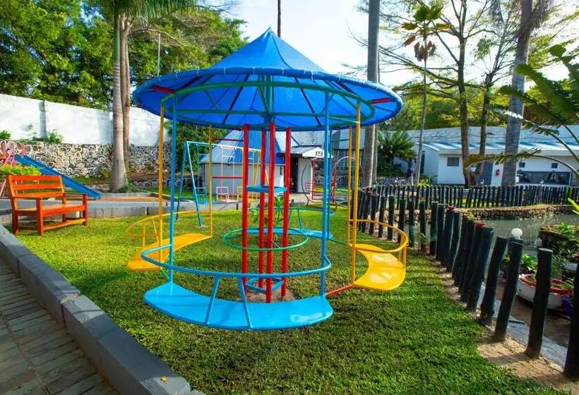 ホテル Rusty Rock Beach Resort & Spa