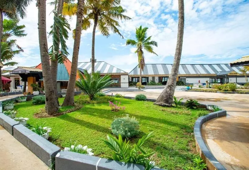 ホテル Rusty Rock Beach Resort & Spa