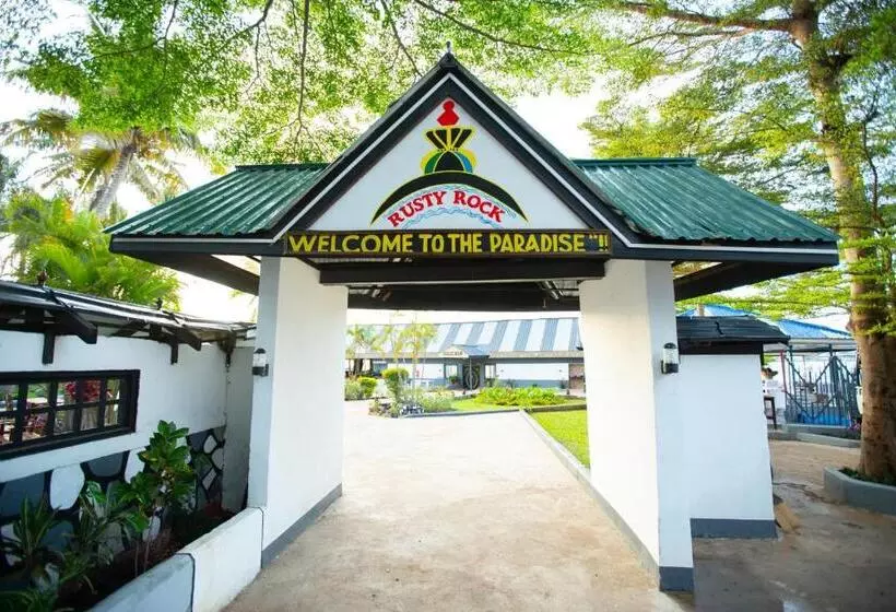 ホテル Rusty Rock Beach Resort & Spa