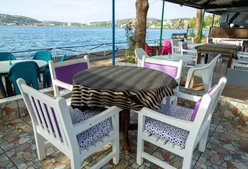 ホテル Rusty Rock Beach Resort & Spa