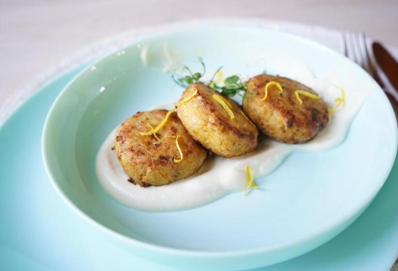 בית מלון כפרי Sunrise Sokirna