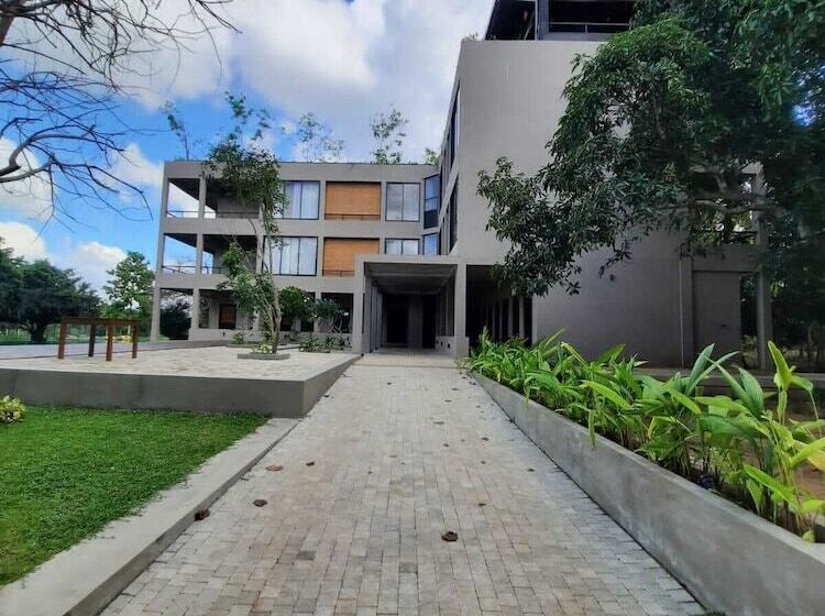 בית מלון כפרי Thimbiri Wewa Resort Wilpattu