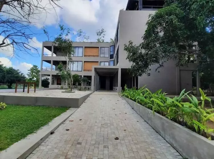 Hotelli Thimbiri Wewa Resort Wilpattu