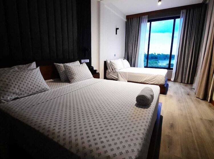 בית מלון כפרי Thimbiri Wewa Resort Wilpattu