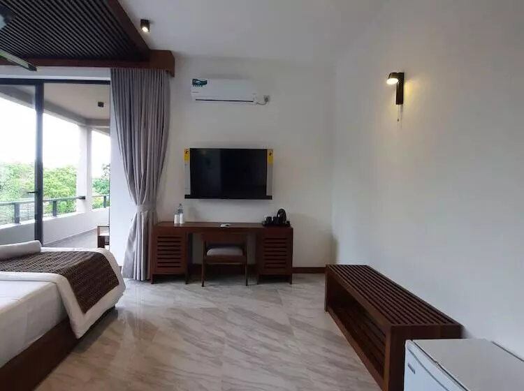 Hotelli Thimbiri Wewa Resort Wilpattu