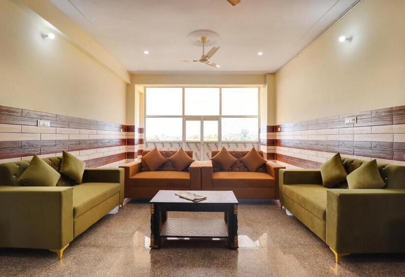 Oyo Flagship Hotel The Kailash