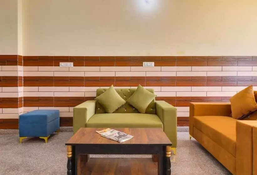 Oyo Flagship Hotel The Kailash