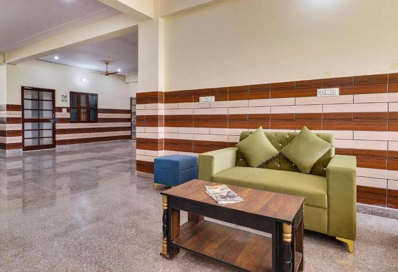 Oyo Flagship Hotel The Kailash