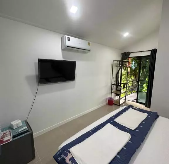 ペンション โรงแรมราชิการีสอร์ท