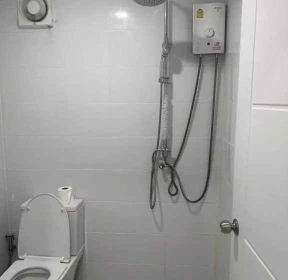 ペンション โรงแรมราชิการีสอร์ท