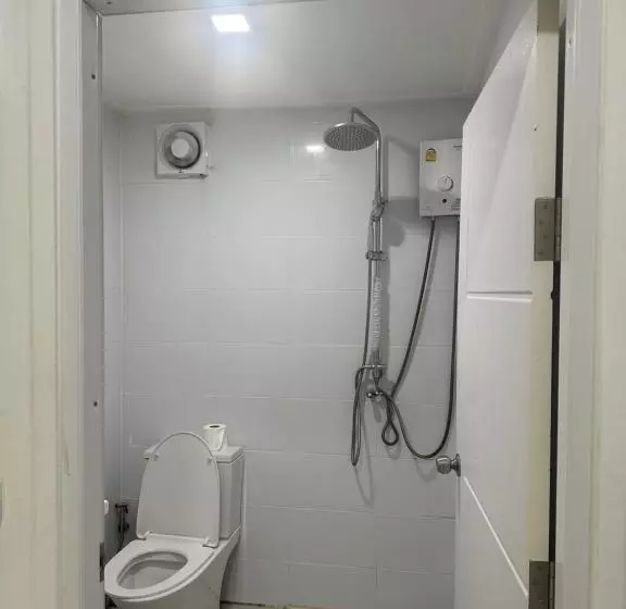 ペンション โรงแรมราชิการีสอร์ท