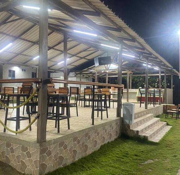 پانسیون Akuaippa Hostal Restaurant