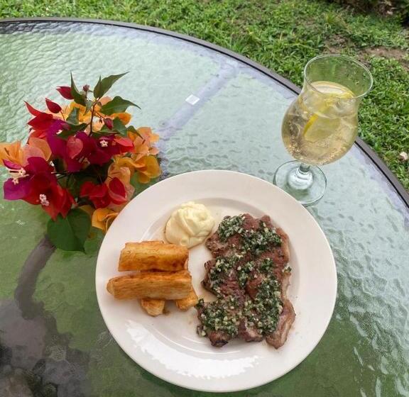 پانسیون Akuaippa Hostal Restaurant