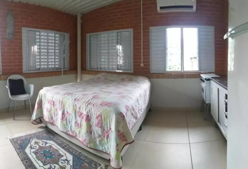 ペンション Quarto Aconchegante Barão Geraldo