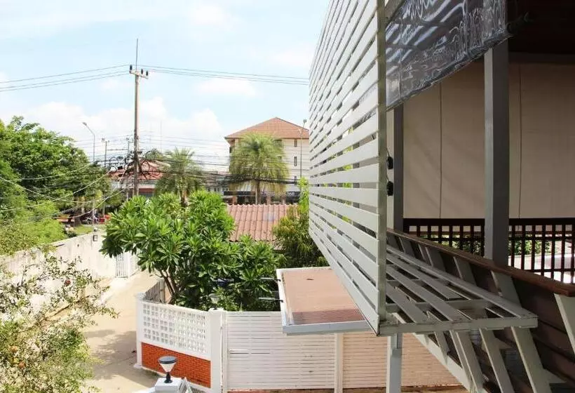 ペンション Room In Guest Room   Baan Khunphiphit Homestay No2229