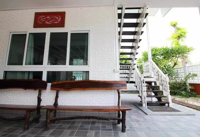 ペンション Room In Guest Room   Baan Khunphiphit Homestay No2229